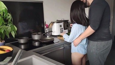 Phim sex Mông To - Bạn trai vuốt ve âm hộ em gái trong cơn thèm khát dâm đãng cuồng si.
